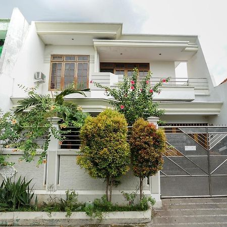 Hotel Bumi Banyu Bening Syariah Surabaya Exterior foto